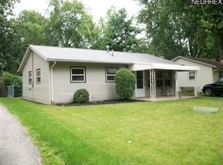 622 Stanford Ave, Elyria, OH 44035