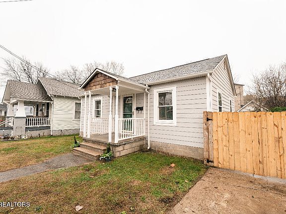 3rd image of 1129 Harvey St