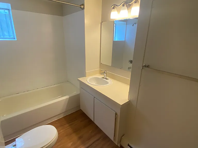 2910 S Byron St #2 — Photo 12