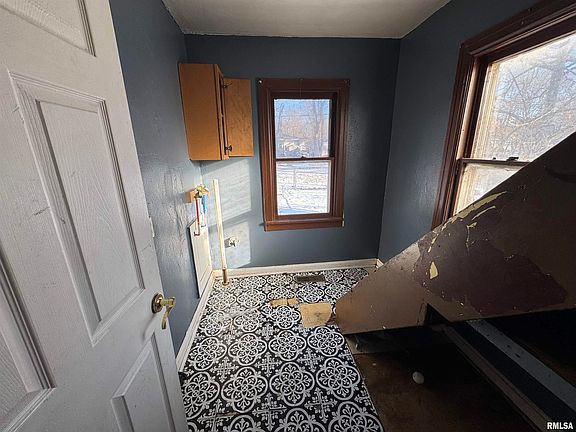 4th image of 3031 W Meidroth St