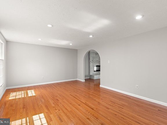5th image of 5918 Oak Ridge Ct