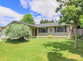 2948 Stonebrook Dr, Medford, OR 97504