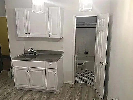2nd image of 264 Driggs Ave APT 1R