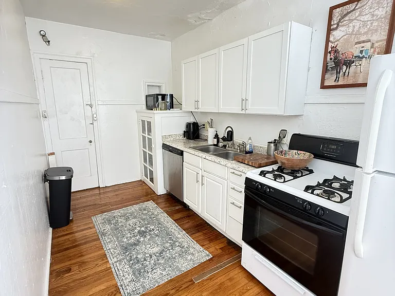 7825 Saint Charles Ave — Photo 24
