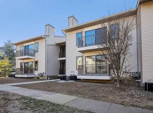 54 Sam Bonnell Dr #54, Clinton, NJ 08809