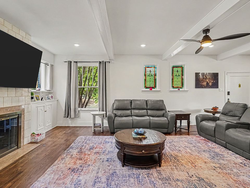 1st image of 2532 6th Ave