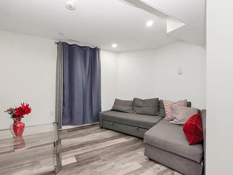 132 Castlehill Rd #L — Photo 8