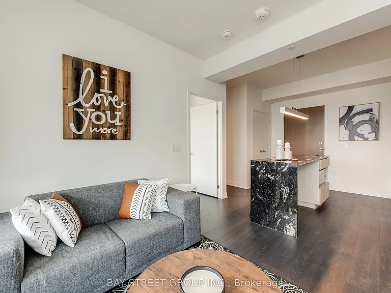 20 Richardson St #918 — Photo 15