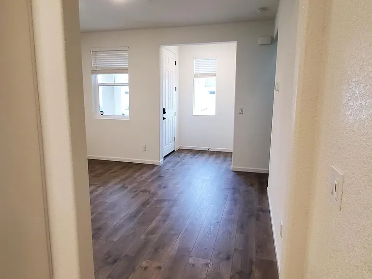 2433 Buzz Aldrin Way — Photo 19