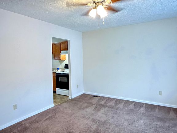 5th image of 2818 Morton Dr