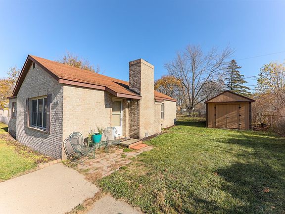 3rd image of 2159 Bomber Ave
