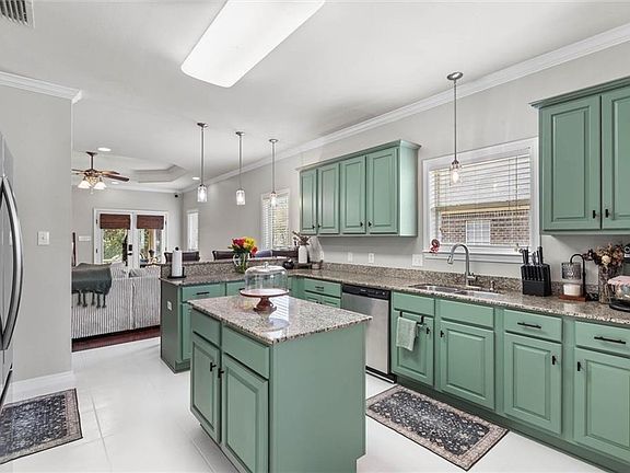 5th image of 1009 Linlen Ave