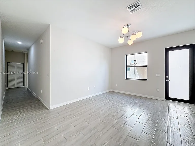 410 NW 41st St #410 — Photo 9