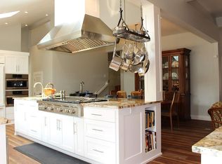 2294 McLean Blvd, Eugene, OR 97405