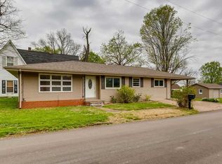 9 E Pine St, Poseyville, IN 47633