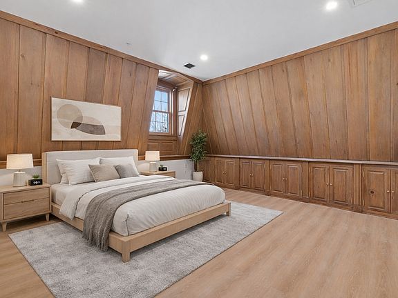 3rd image of 19 Everett St #4