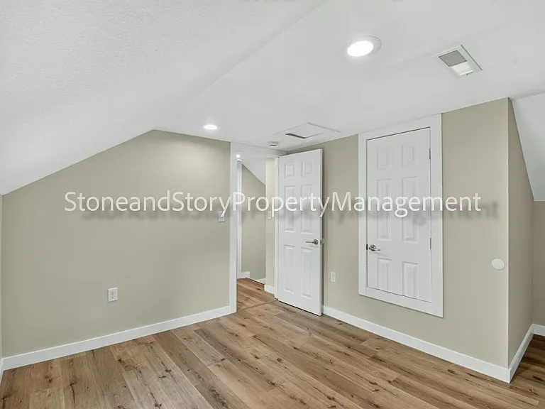 414 NE Grattan St — Photo 25