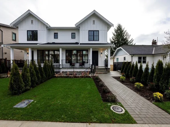 229 E 22nd St, North Vancouver, BC V7L 3C5