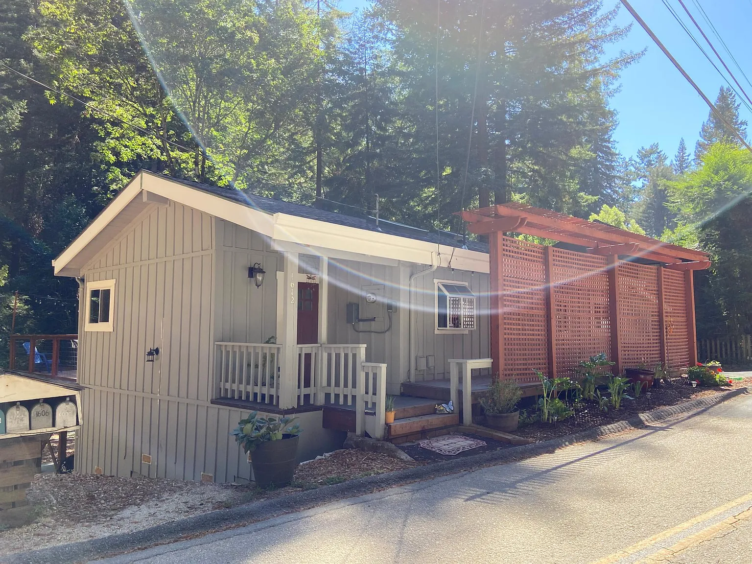 1612 Lockhart Gulch Rd — Photo 1