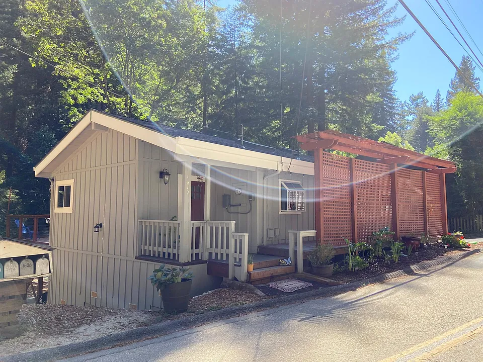 1612 Lockhart Gulch Rd
