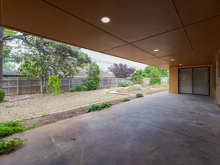 3121 Kent Dr — Photo 46
