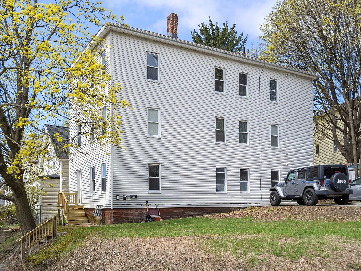 3 bed, 1092 sqft, $2,000 — Photo 4