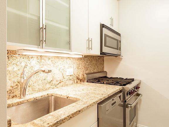 4th image of 201 E 87th St APT 10G