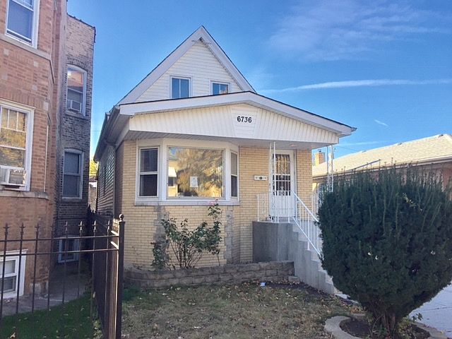 1st image of 6736 N Artesian Ave