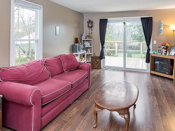 2nd image of 5792 Mountain Ash Dr