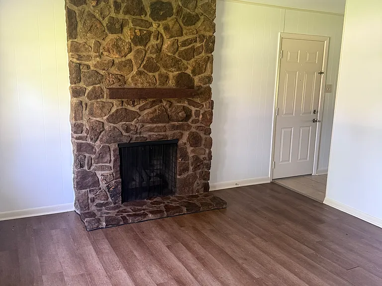 1447 Rebel Dr — Photo 10