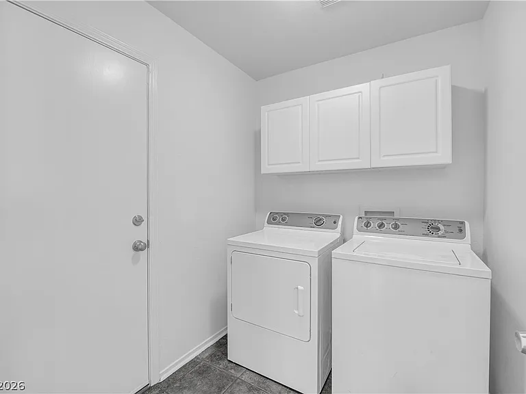 8915 Sandy Slate Way — Photo 28