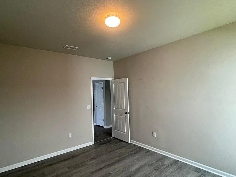 186 Cornelia St — Photo 20