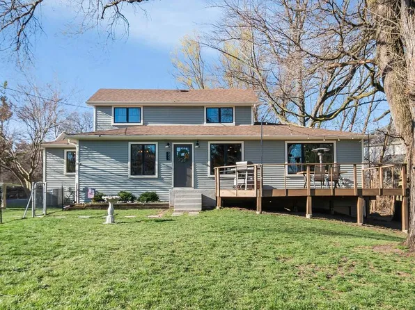 555 Oldfield Rd, Downers Grove, IL 60516