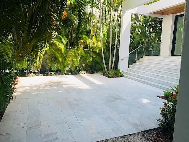 785 Harbor Dr — Photo 10
