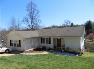 61 Nelson Waldroop Rd, Franklin, NC 28734