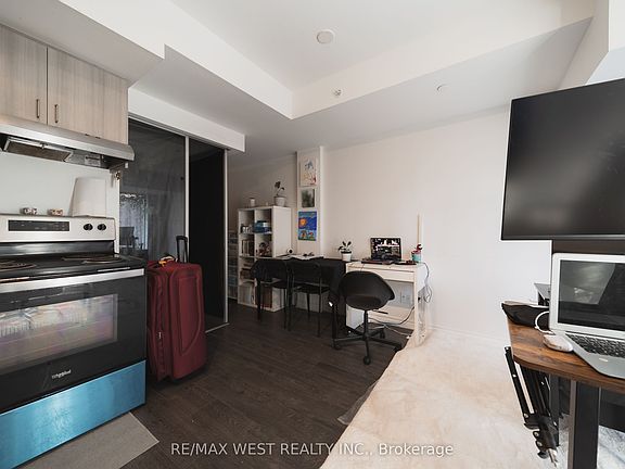 5th image of 1 Falaise Rd #203