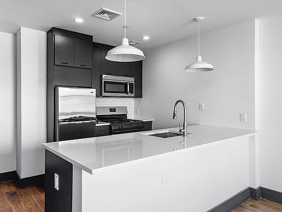 4th image of 340 E 117th St APT 8C