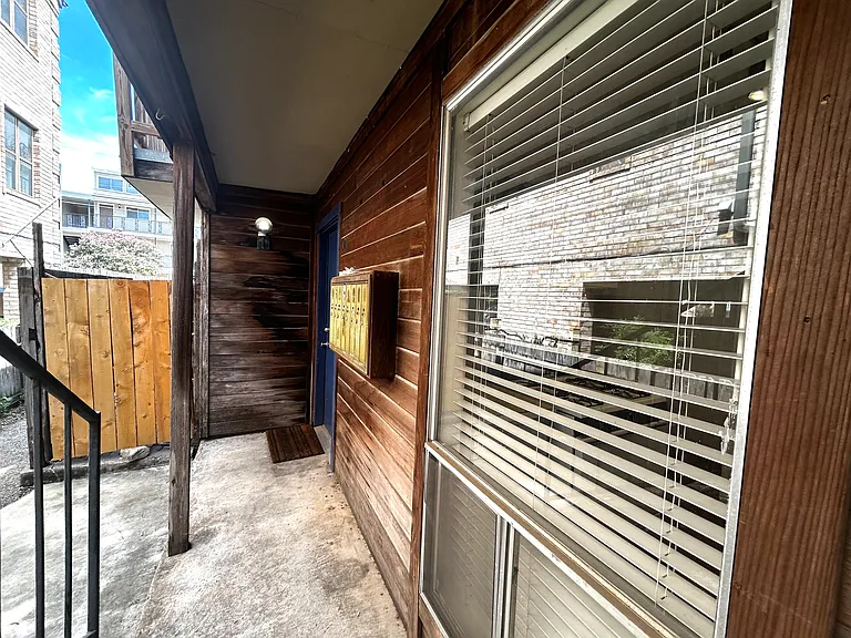 1011 W 23rd St #101 — Photo 21