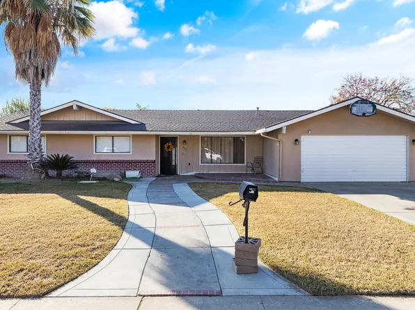 832 E Sequoia Drive, Dinuba, CA 93618