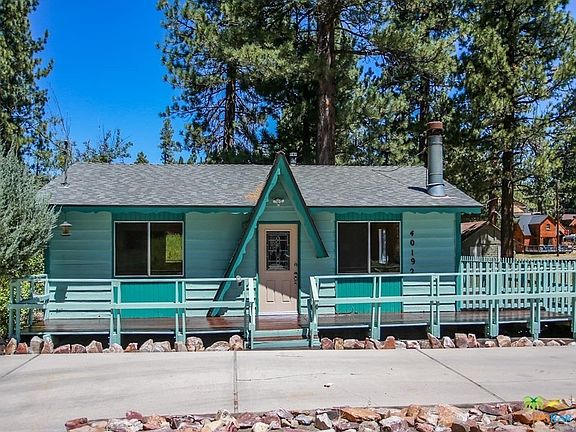 2nd image of 40192 Guinan Ln