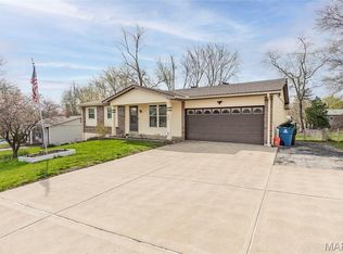 3518 Canterbury Dr, Saint Charles, MO 63303