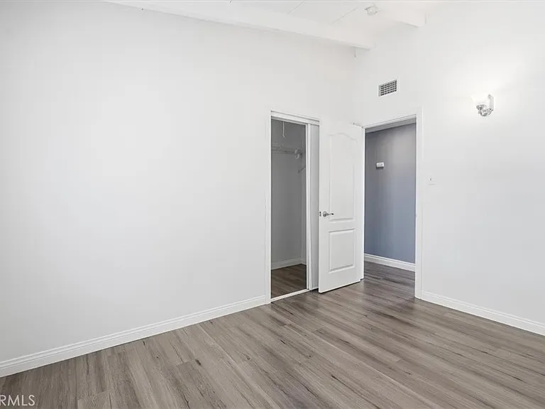 533 S Devon Rd — Photo 47