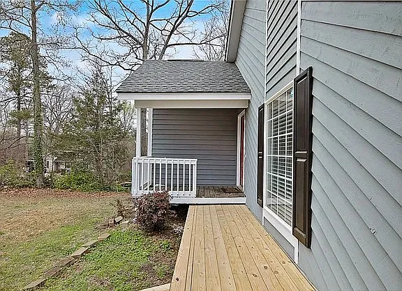 1 bed, 1.5 bath, 1624 sqft, $660 — Photo 4