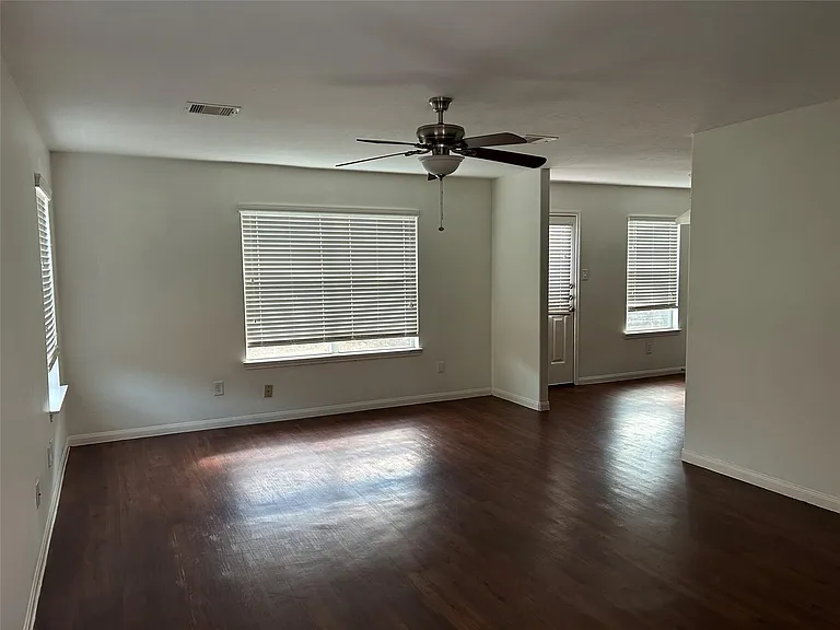 21511 Donata Cir — Photo 6