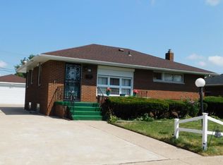 902 Charles Hawkins Dr, Gary, IN 46407