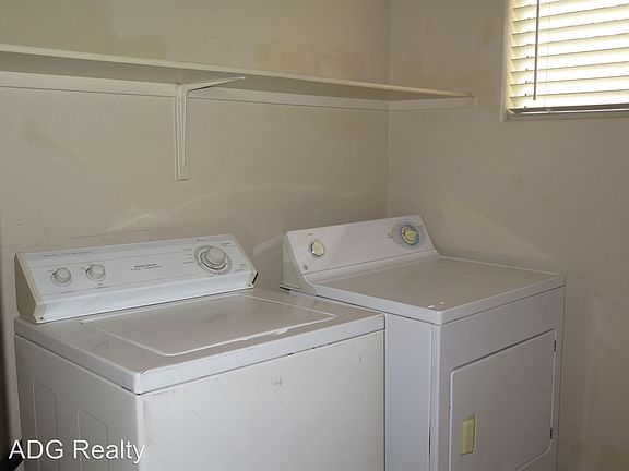 5th image of 6332 Alderlyn Ave
