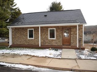 29 Bourne St, Three Rivers, MA 01080