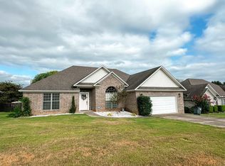 1404 Lauren Dr, Searcy, AR 72143