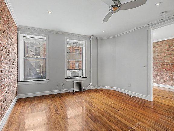 4th image of 20 Prince St APT 27