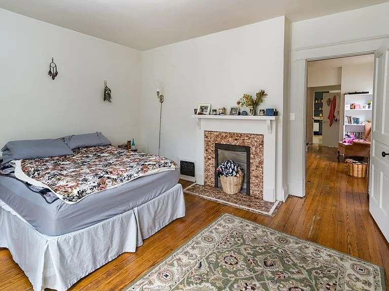 420 Ada St #2 — Photo 6